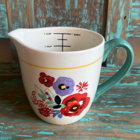 The Pioneer Woman Other - The Pioneer Woman Flea Market Floral Ceramic Measuring Cup 32 Oz/4 Cups
